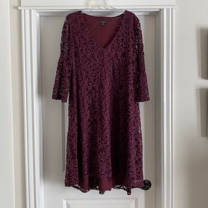 Lace v neck dress